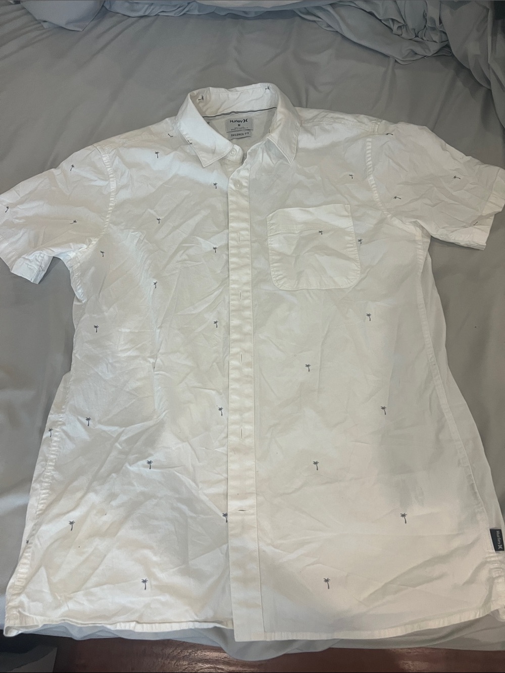 Hurley White Short-Sleeve Button-Down Shirt with Tiny Navy Palm Motif